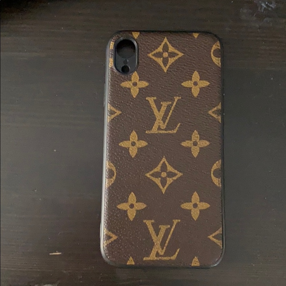 Brown iPhone XR phone cover